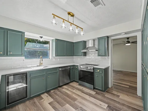 17005 White Birch Ln, Conroe, TX 77385