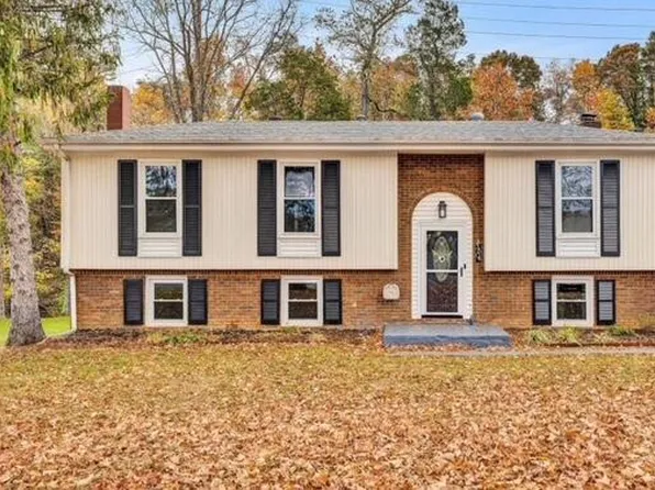 3604 Janney Ln, Roanoke, VA 24018