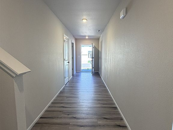 3rd image of 180 NE Olympic Ridge