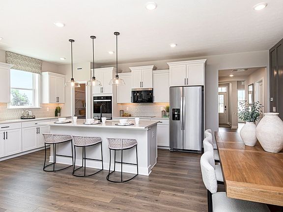 Rialto Kitchen and Dining Area