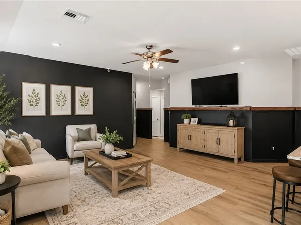 1143 Kennesaw Dr, College Station, TX 77845