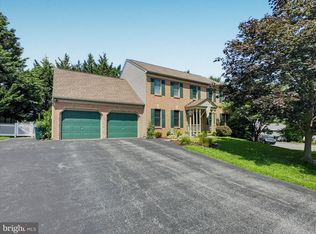94 Penny Ln, York, PA 17402