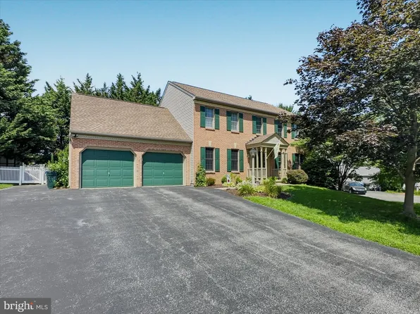 94 Penny Ln, York, PA 17402