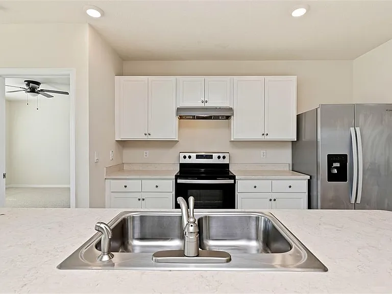 2725 Dumont Ln — Photo 12