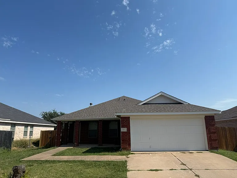3912 Silver Springs Dr — Photo 11