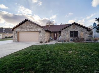 4875 Kings Ridge Cir, Fairborn, OH 45324