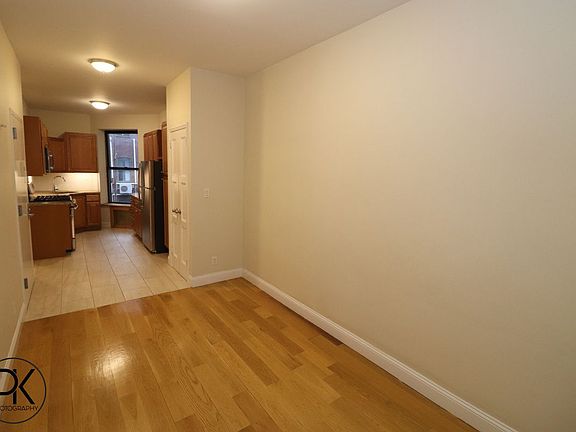 4th image of 19 Clifford Pl APT 2R