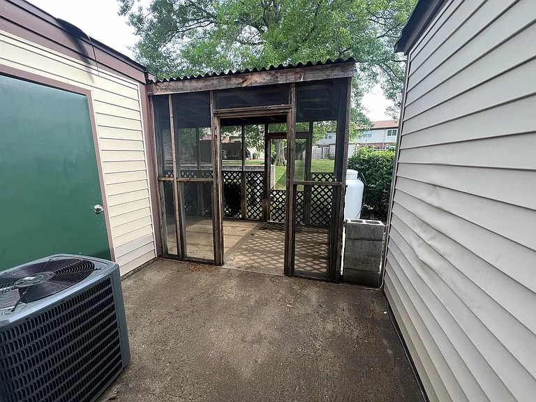 10 Westdale Dr #1 — Photo 5