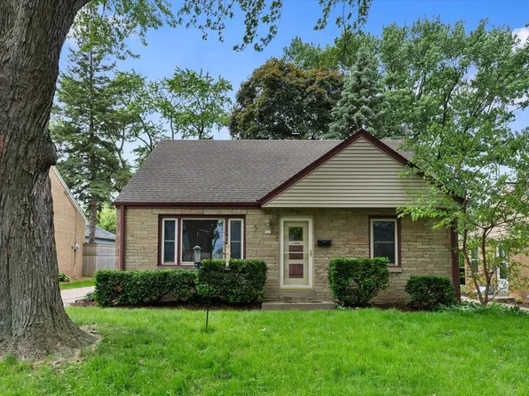 523 N 107th St, Wauwatosa, WI 53226