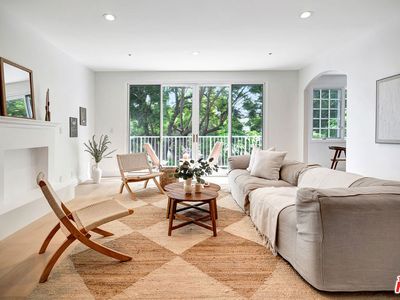 855 S Wooster St APT 310, Los Angeles, CA, 90035