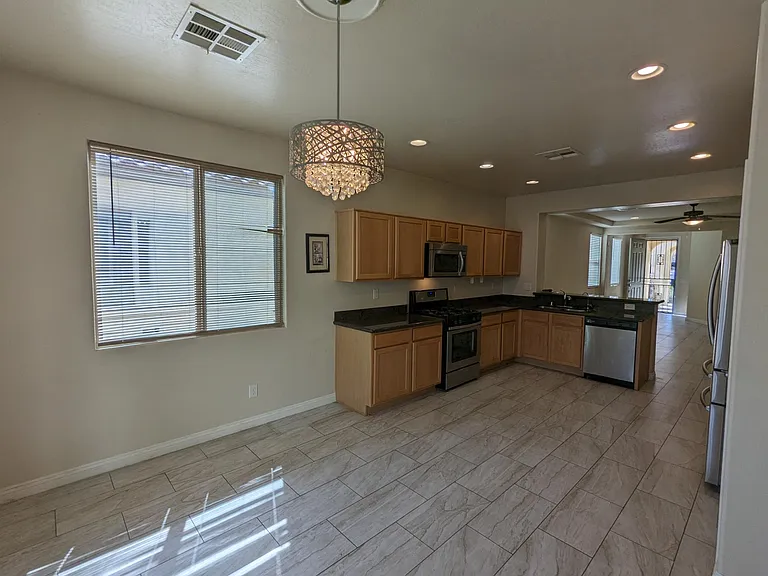 372 Windmill Croft Dr — Photo 4
