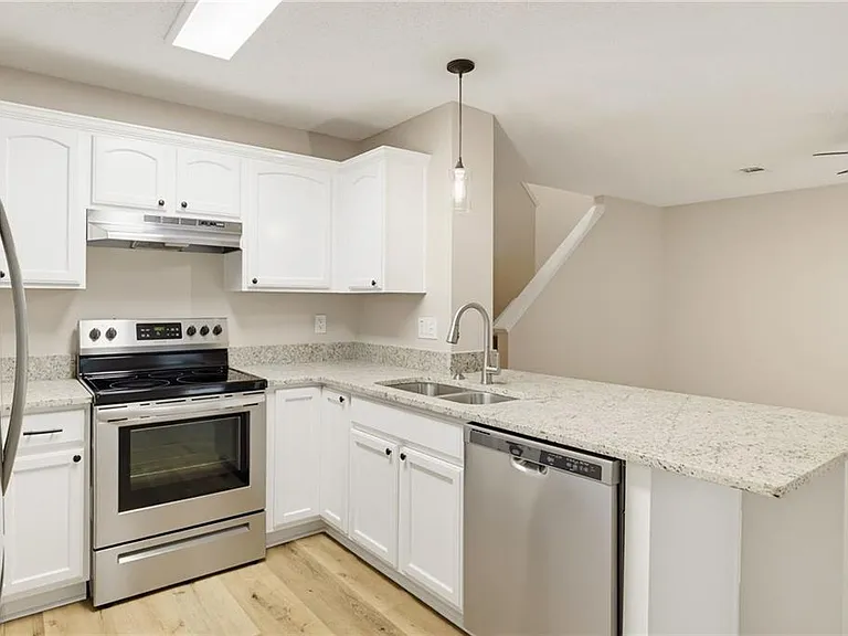 106 Darbys Crossing Ct — Photo 7