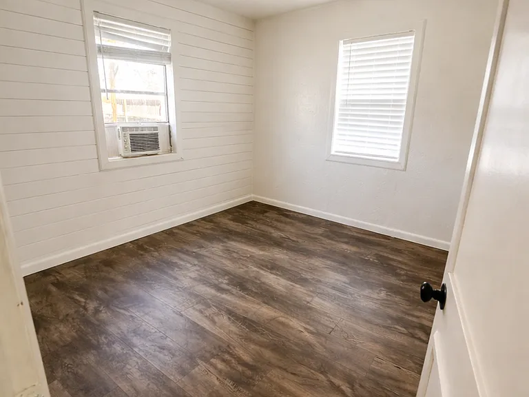 2709 SW I Ave — Photo 7