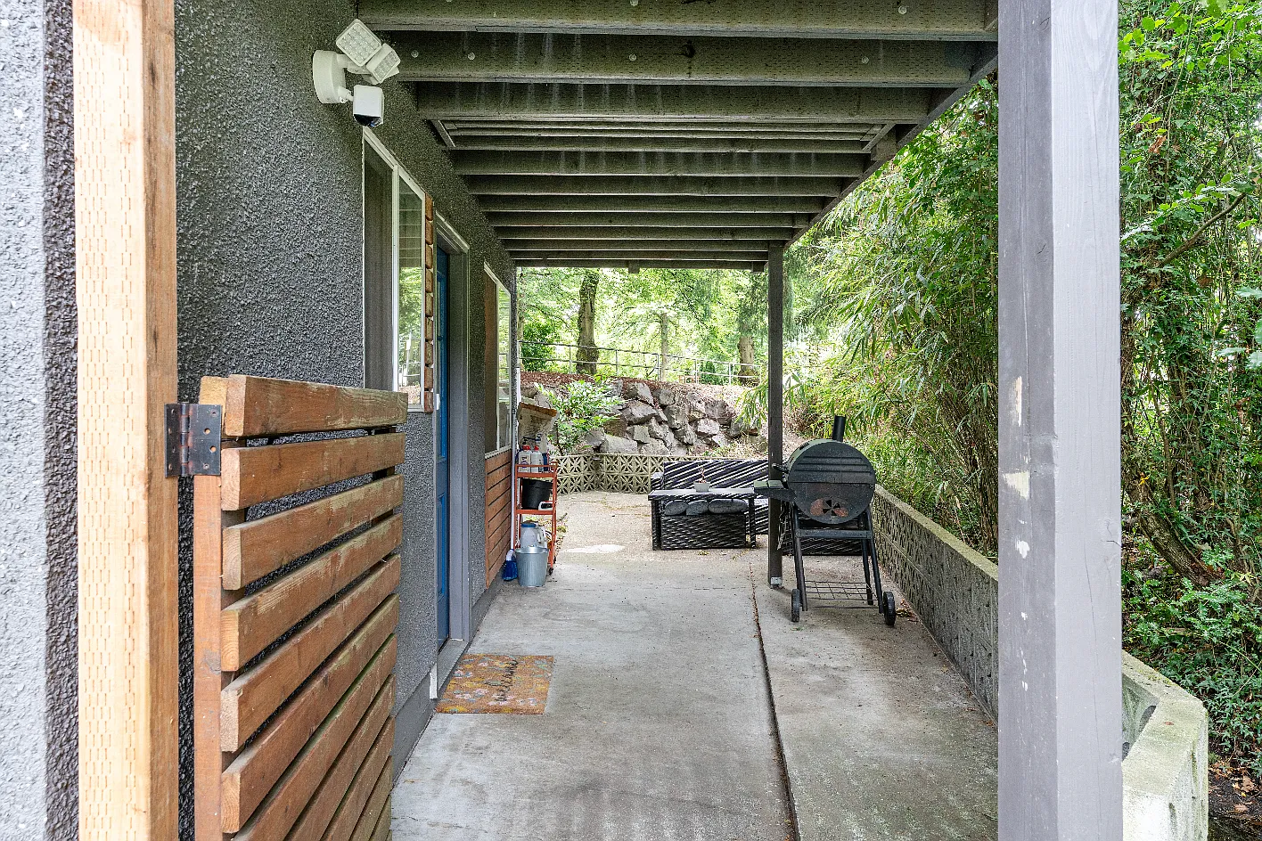 2 bed, 800 sqft, $3,000 — Photo 2