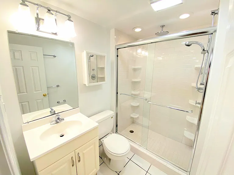 701 N Cleveland St #C — Photo 15