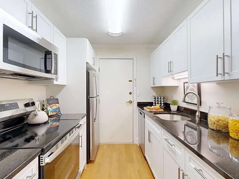 Village Green Apartments — Photo 3