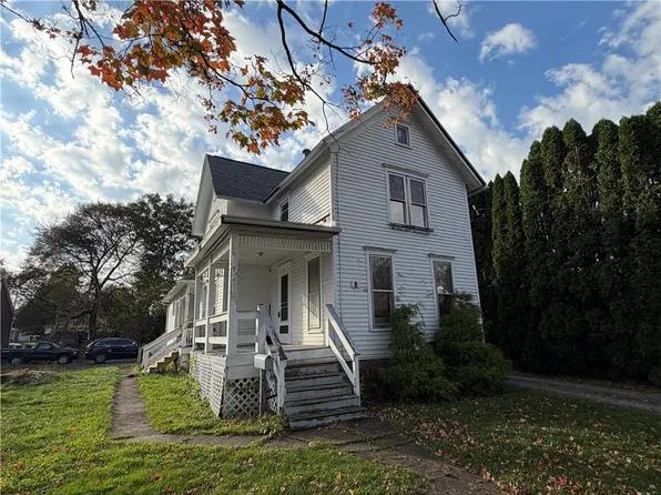 8 Orchard St, Holley, NY 14470