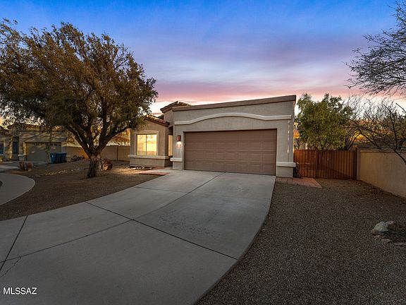 3rd image of 152 E Corte Rancho Encanto