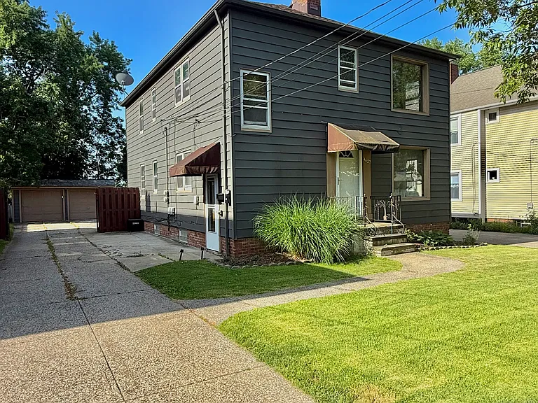 4627 Behrwald Ave #UP — Photo 1