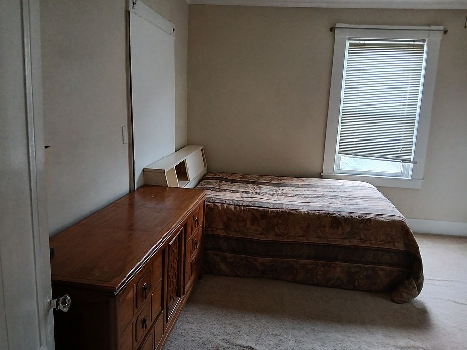Bedroom triple dresser