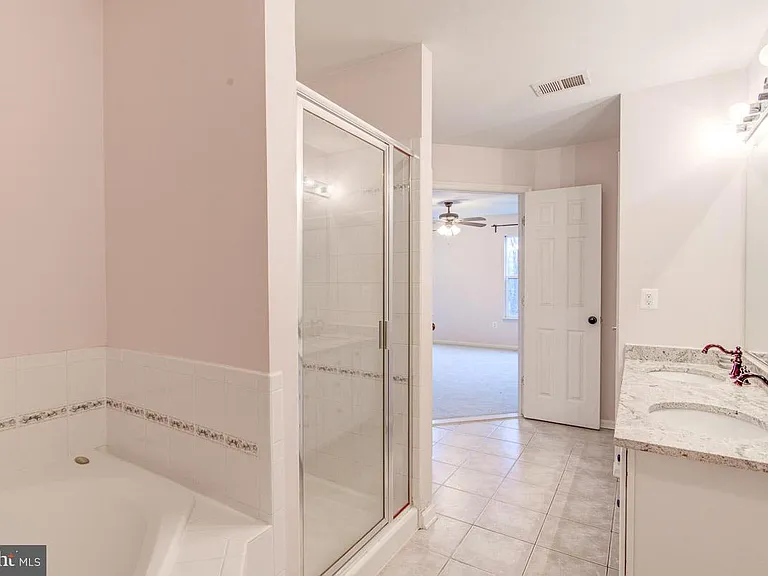 7700 Duneiden Ln — Photo 21