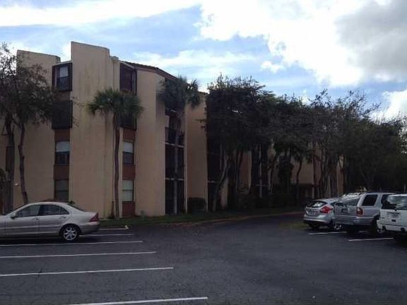 3rd image of 14221 N Kendall Dr #203C