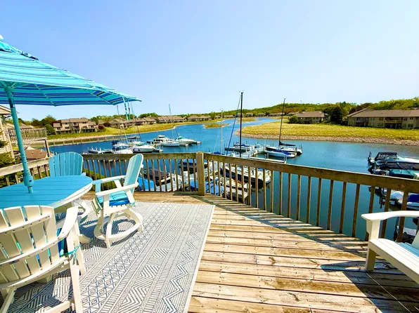3633 Marina View Point, Muskegon, MI 49441