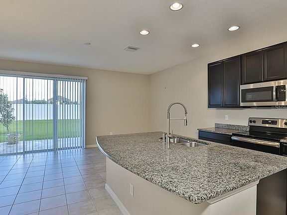 5th image of 7047 Woodchase Glen Dr