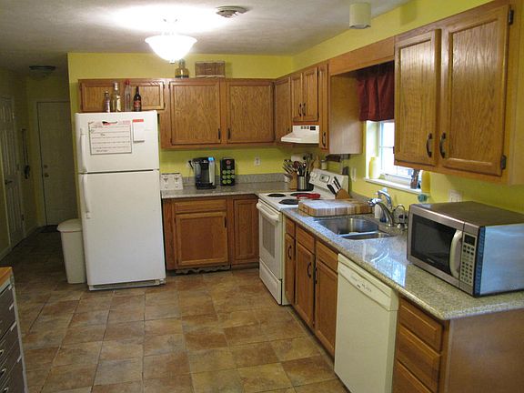 4th image of 1536 Pheasants Glen Dr