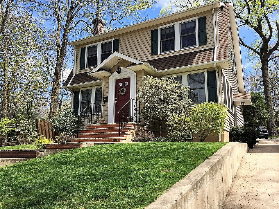 1st image of 11 Walbrooke Ave
