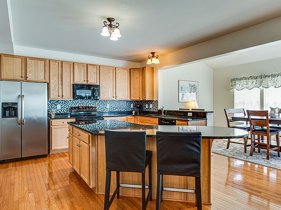 4th image of 9606 Hazelbrook Ct