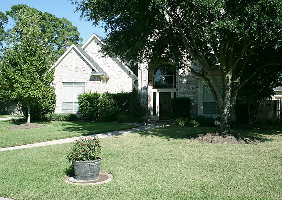 1st image of 70 Arbor Bend Dr