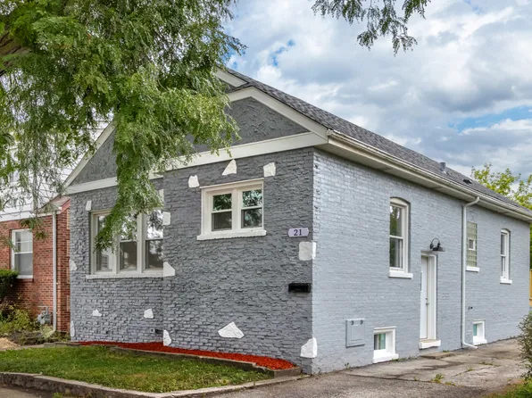 21 E 140th Ct, Riverdale, IL 60827