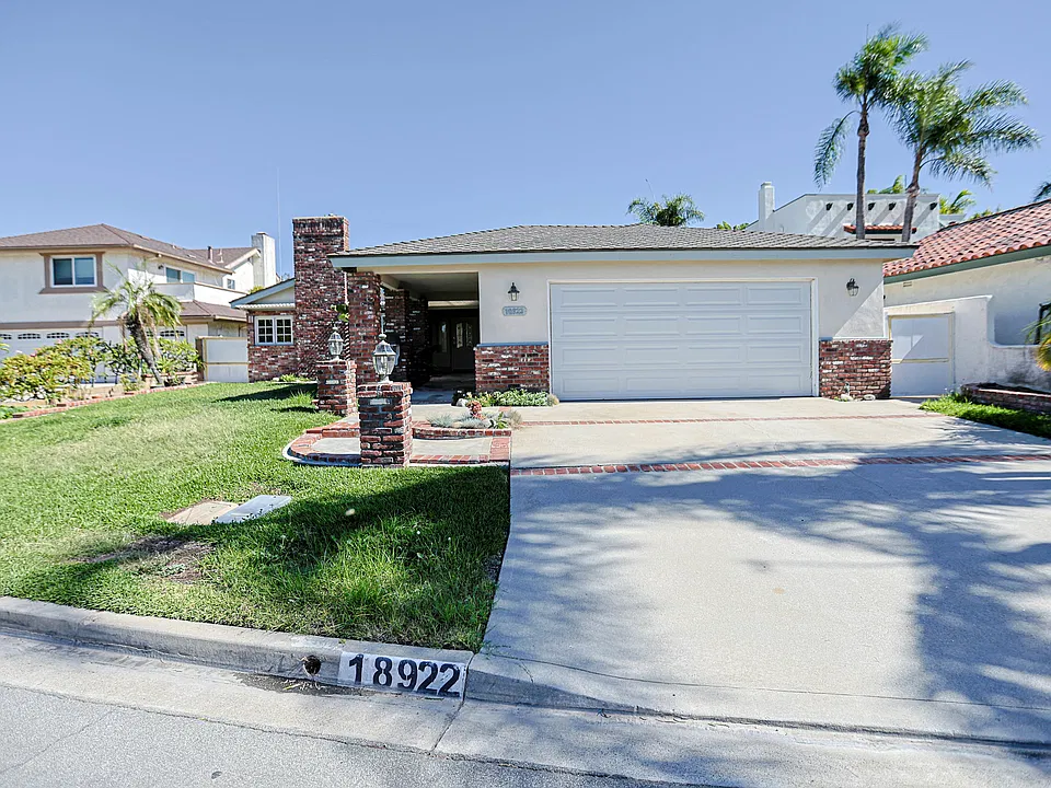 18922 Gregory Ln