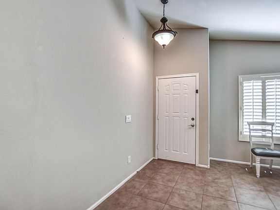 3rd image of 1616 E Melanie St