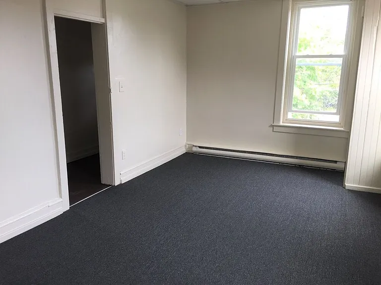 Kutztown Crashpads- Affordable Student Housing Available 2026-2027 School Year — Photo 15