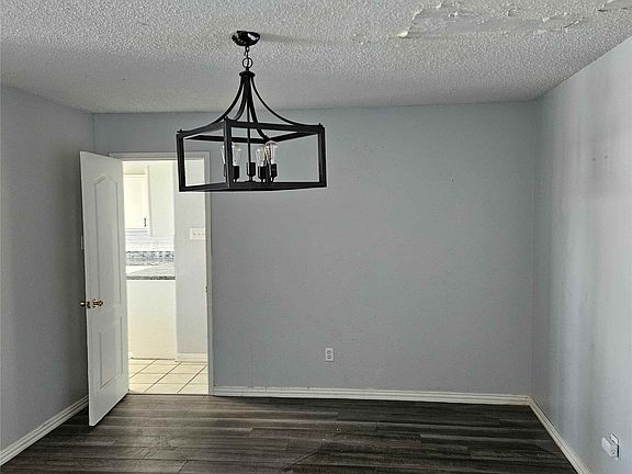 3rd image of 8408 Southern Prairie Dr