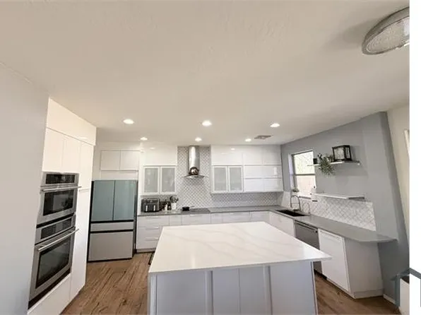 1906 E Patrick Ln, Phoenix, AZ 85024
