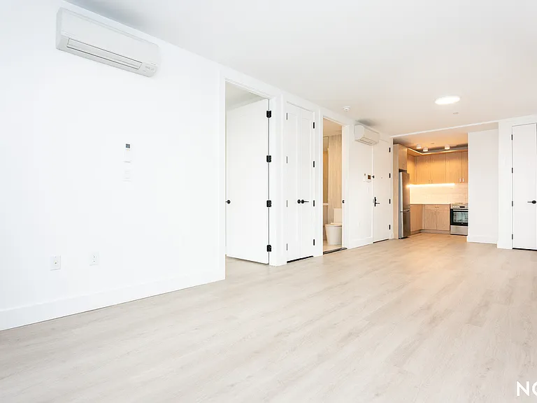 649 Hart St #2F — Photo 2