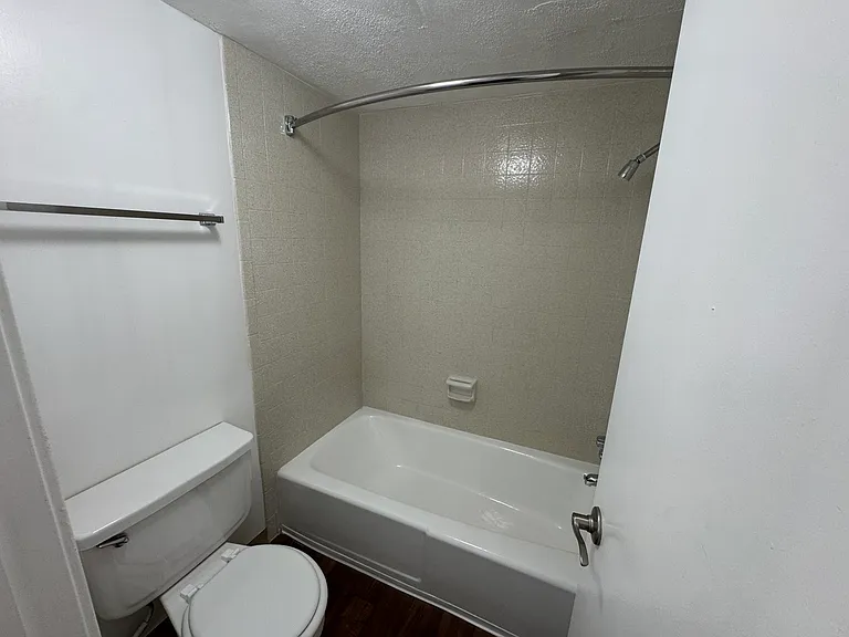 Villa Apartments — Photo 40
