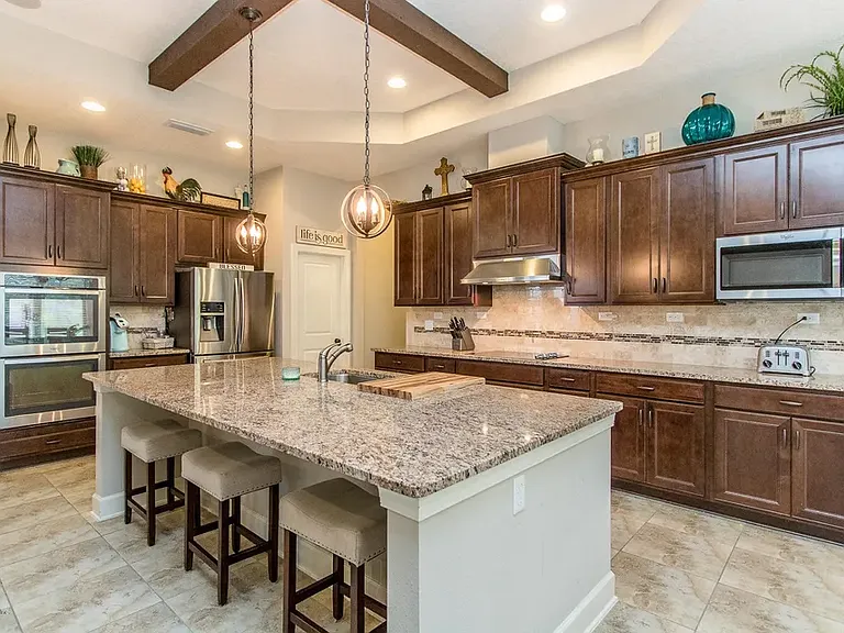 702 Charter Oaks Blvd — Photo 8