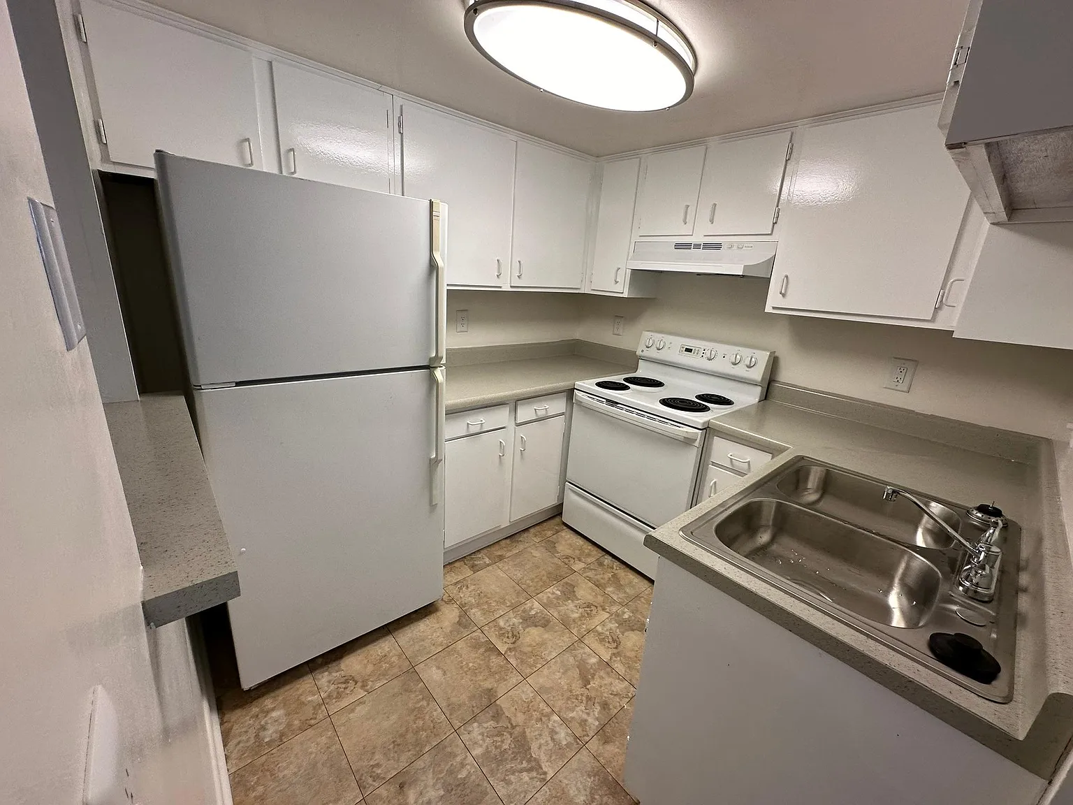 2 bed, 775 sqft, $1,500 — Photo 4