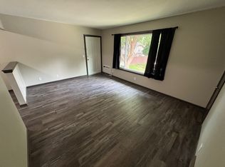830 E Milwaukee St #6, Janesville, WI 53545