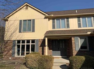 53602 Marian Dr, Shelby Township, MI 48315