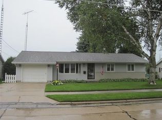 2022 Richmond Ave, Manitowoc, WI 54220