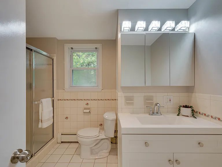 215 Blue Hill Dr — Photo 24