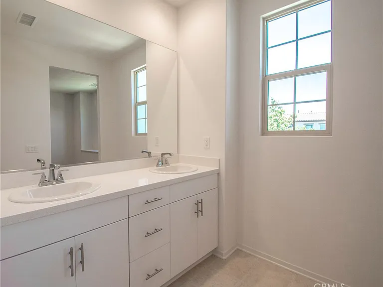 8461 Forest Park St — Photo 12
