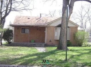 21040 Ontaga St, Farmington, MI 48336