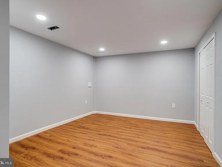 1359 Raleigh Dr — Photo 47