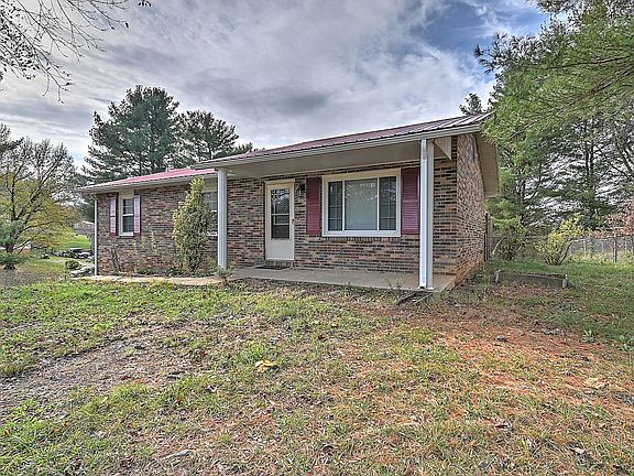 2nd image of 103 Clovercroft Dr